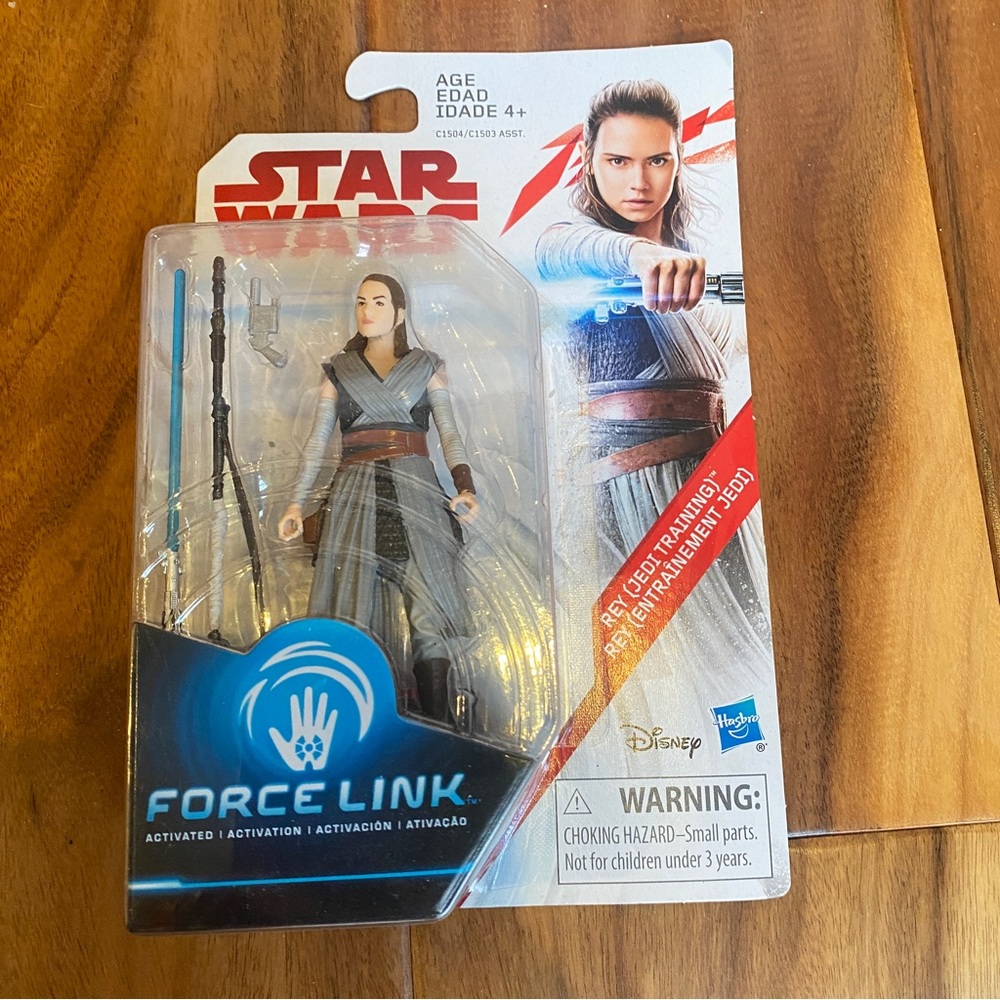 Star Wars Rey Force Link Action
Figure, NIB